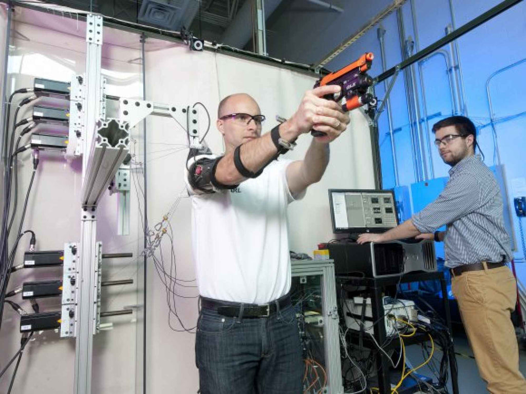 U.S. Army develops robotic exoskeleton arm to be worn in war